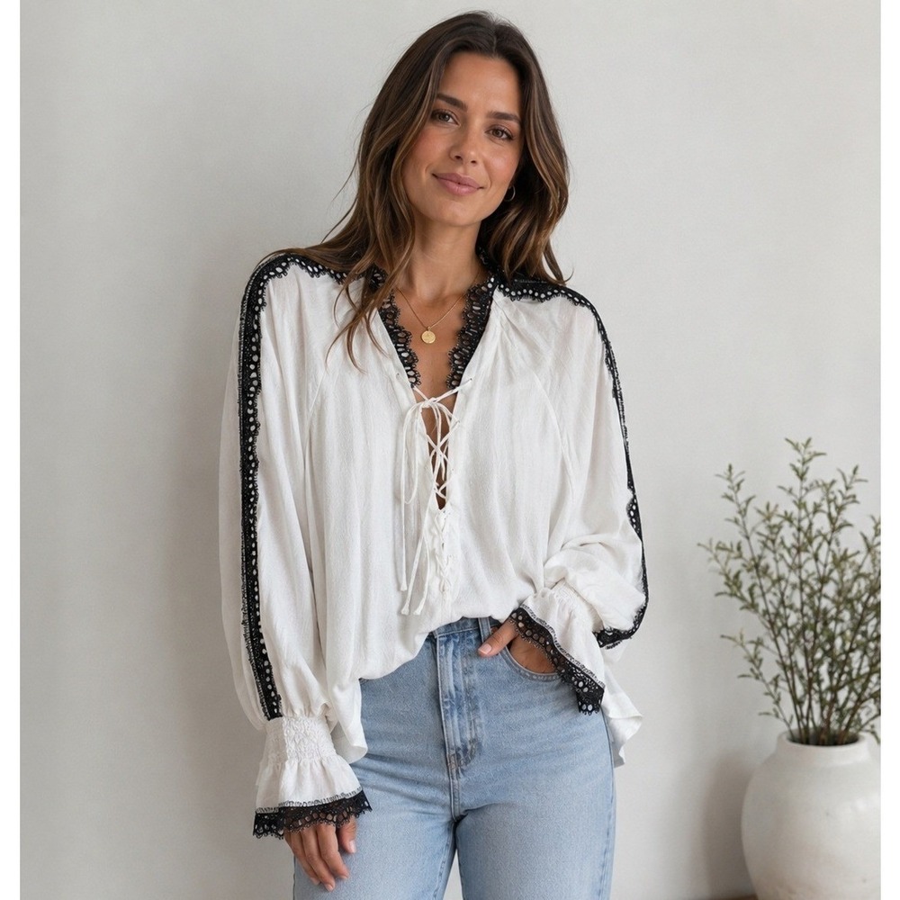 NWT Wiggy Kit 100% Silk Blouse Lace Bell Sleeve NEW Size Large